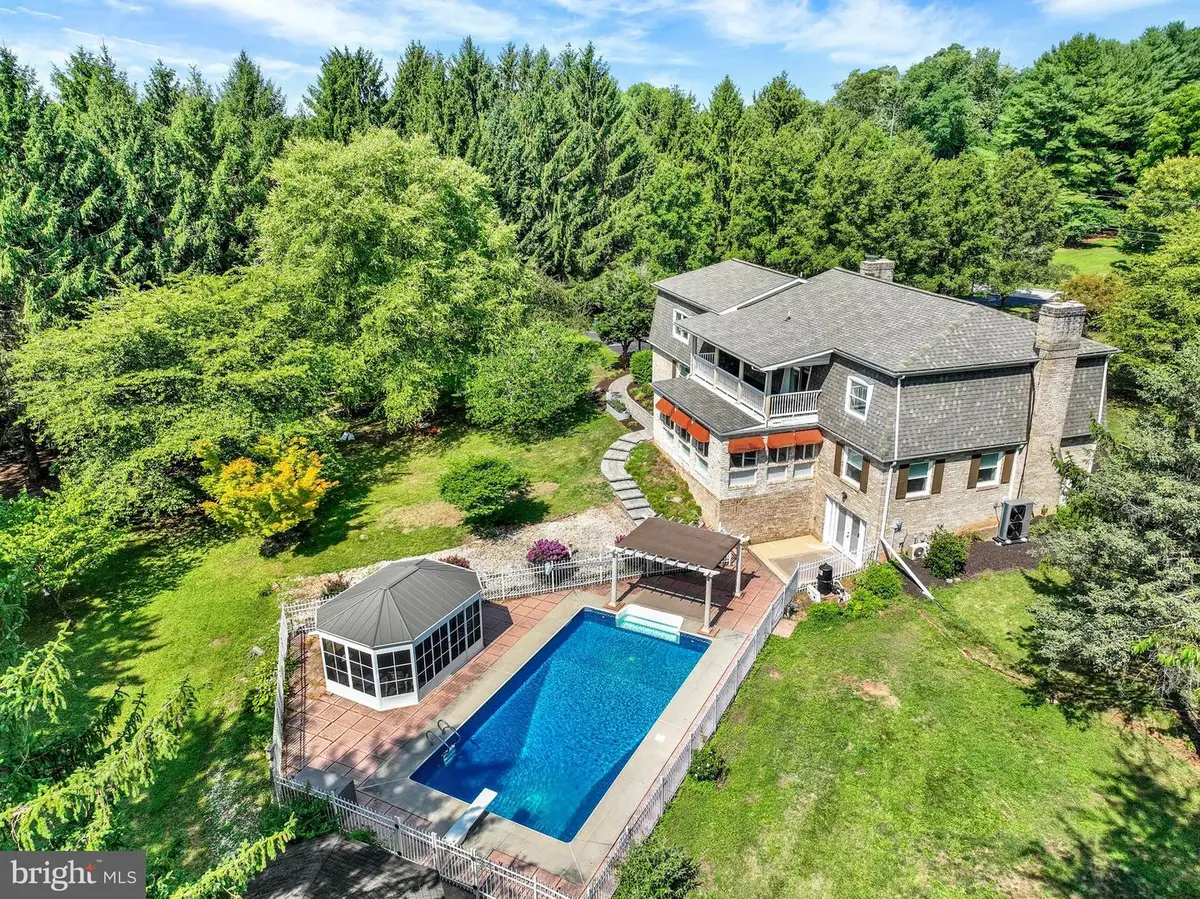 70 Kirmis Ct, Dover, PA 17315 - #1