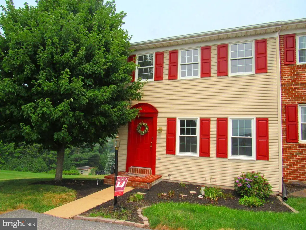 2685 Woodmont Dr, York, PA 17404 - #1