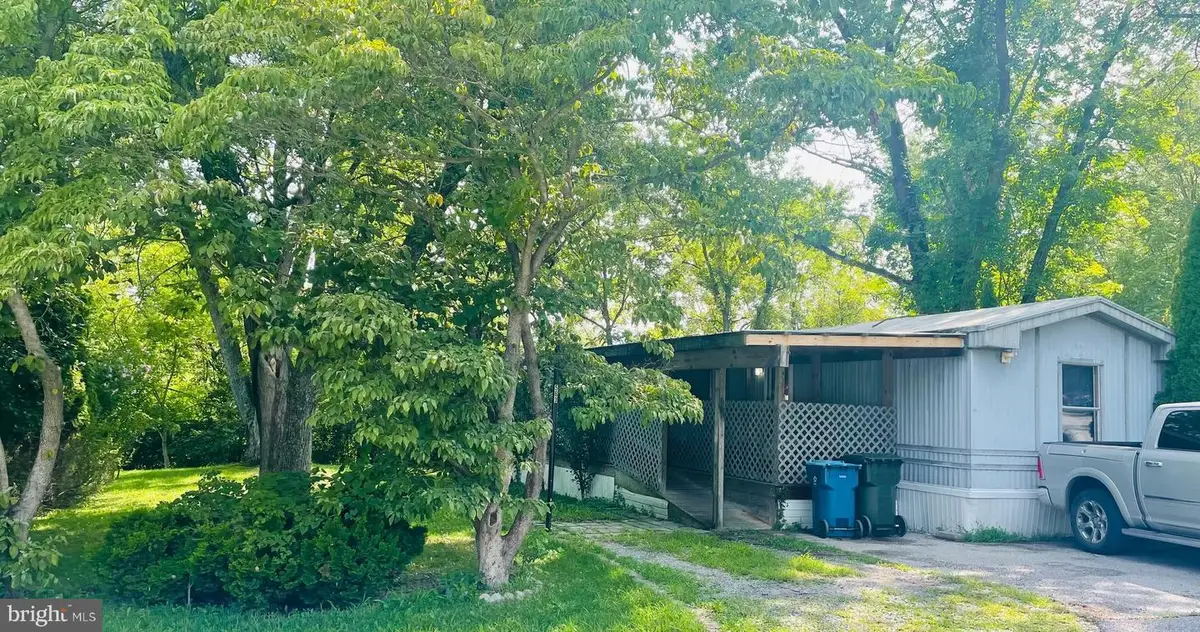 563 Pine Dr, York, PA 17406 - #1