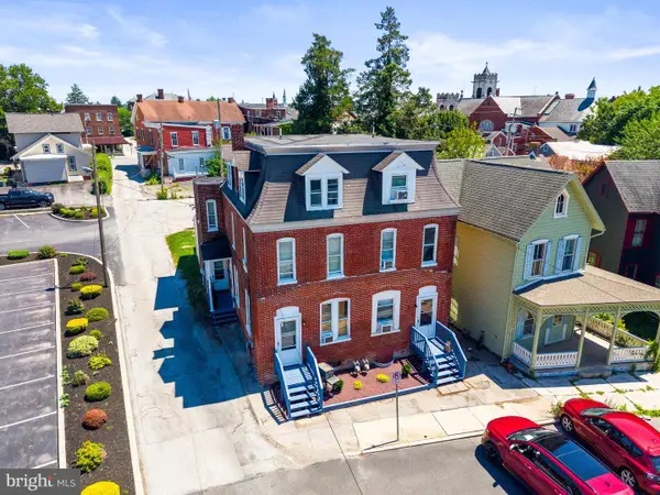 131-133 E Chestnut St, HANOVER, PA 17331