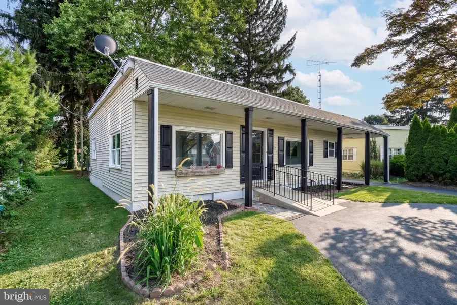 1910 S Queen St, York, PA 17403 - #2