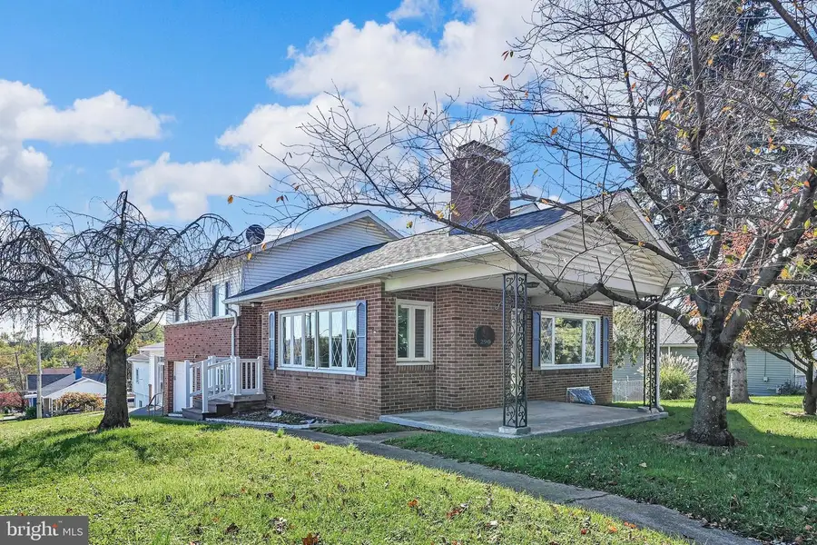 290 E Broadway, Red Lion, PA 17356 - #2