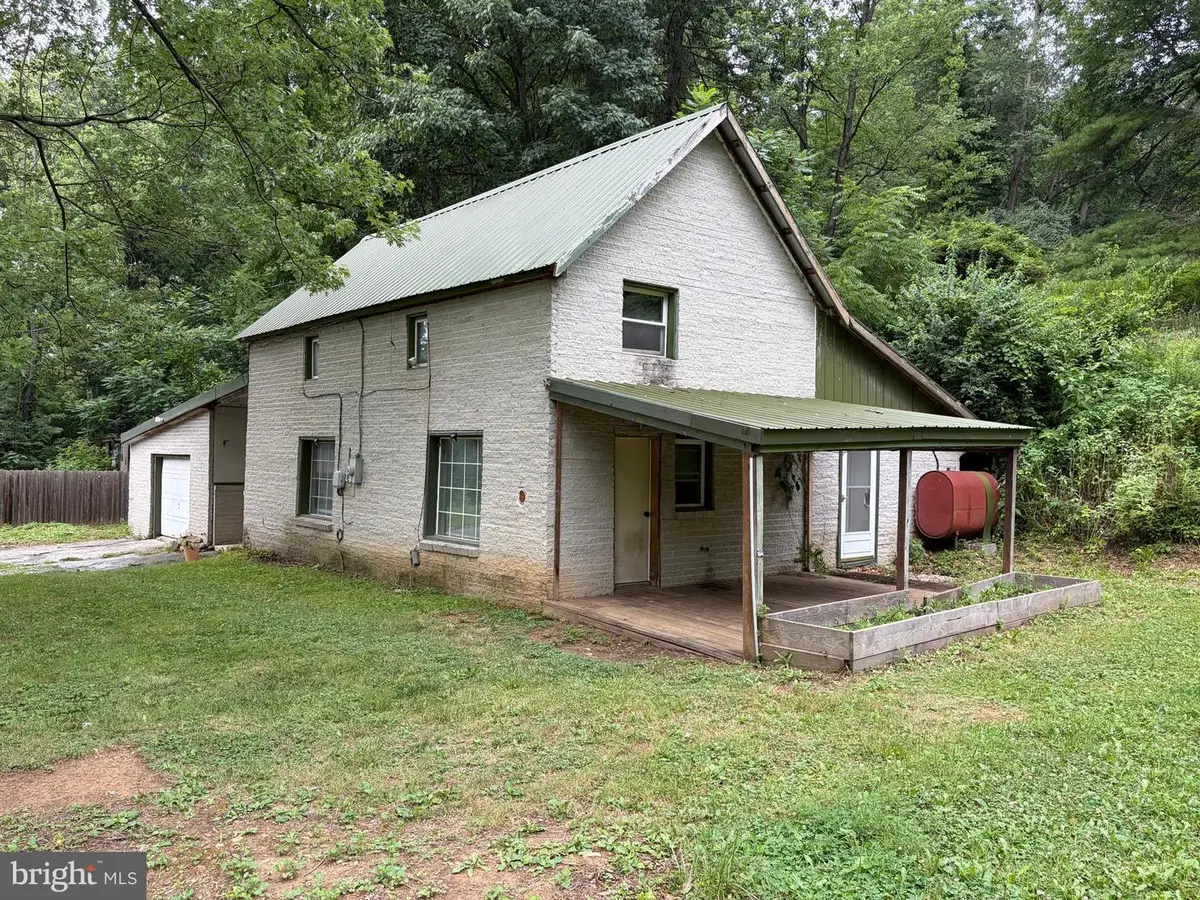 17 Water St, York, PA 17403 - #1