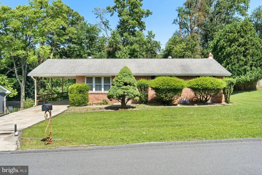 222 Oak Knoll Rd, New Cumberland, PA 17070 - #2