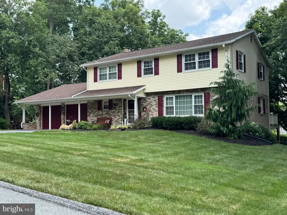 1941 Garnet Rd, York, PA 17403 - #1