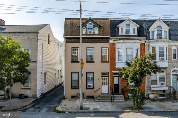 820 E Market St, YORK, PA 17403