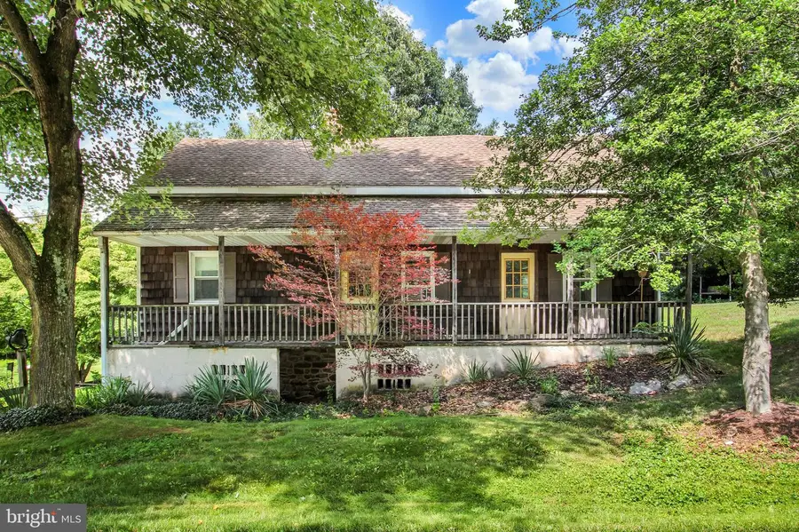886 Menges Mills Rd, Spring Grove, PA 17362 - #2