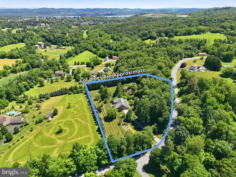 545 Strickler's School Rd, Wrightsville, PA 17368 - #2