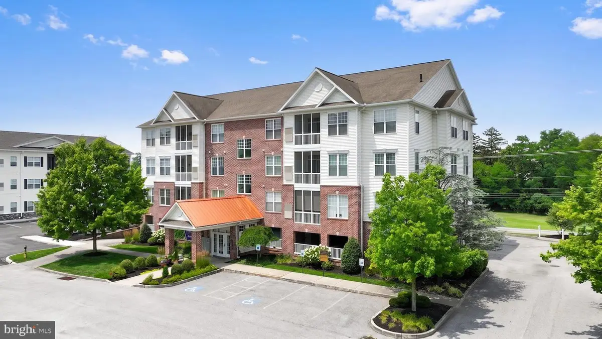 1050 Crest Way #304, York, PA 17403 - #1