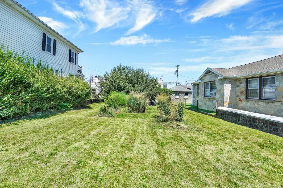 1291 W Poplar St, York, PA 17404 - #1
