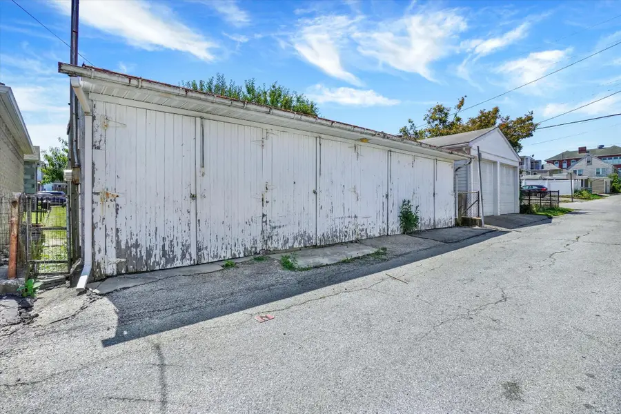 1291 W Poplar St, York, PA 17404 - #2