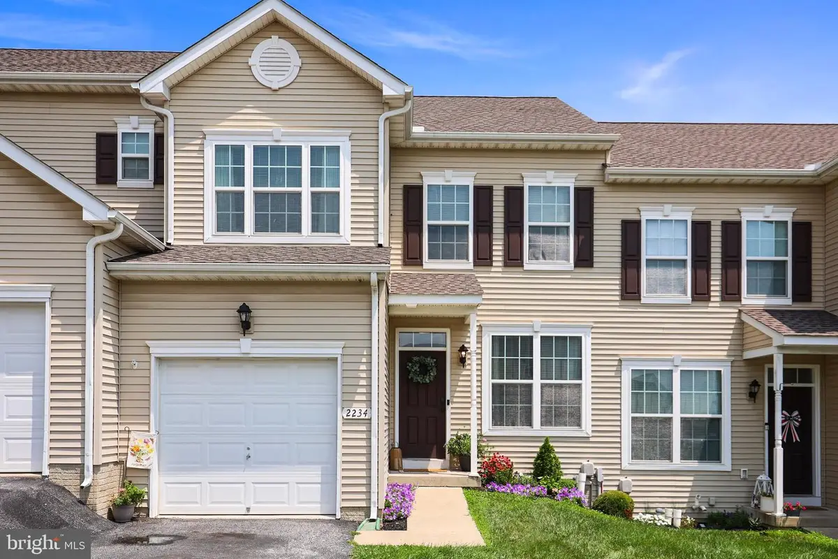 2234 Live Oak Ln #2234, York, PA 17406 - #1
