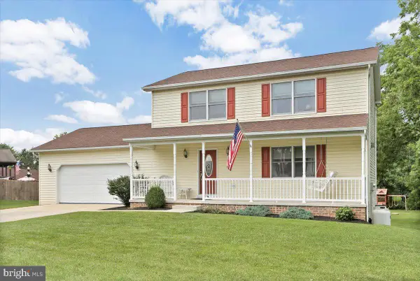 643 Elliott Dr, LEWISBERRY, PA 17339
