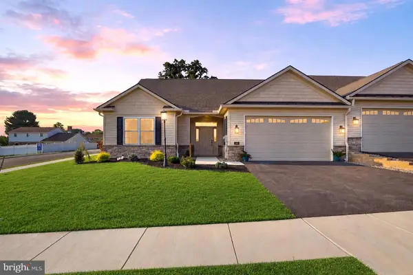 616 Bluff Stone Drive, YORK, PA 17402