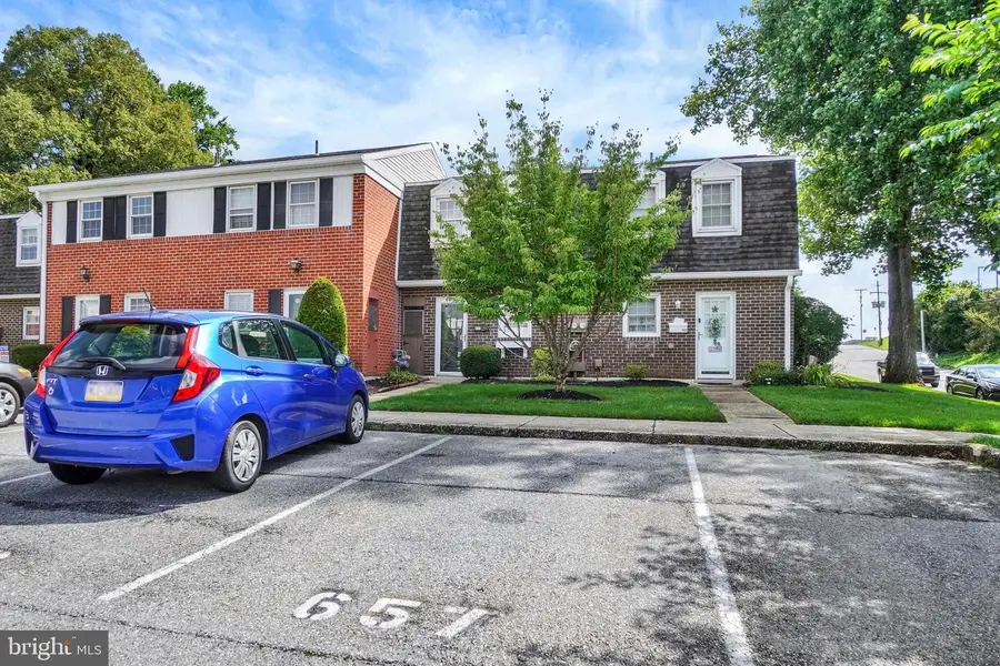 657 Colony Dr, York, PA 17404 - #2