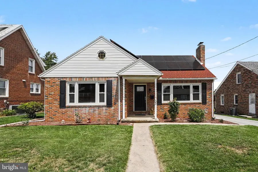 33 N Queen St, Dover, PA 17315 - #2