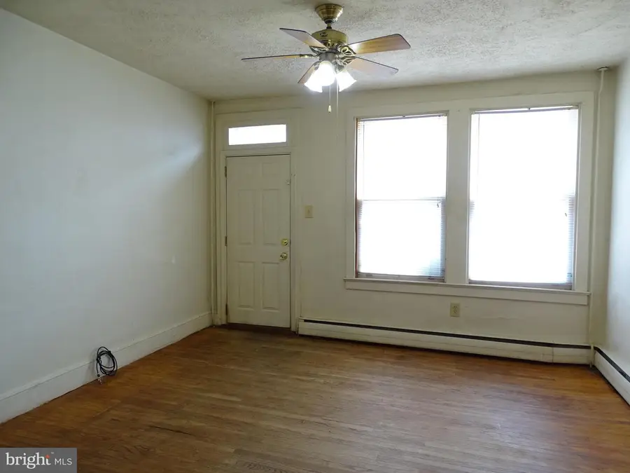 550 S Queen St, York, PA 17403 - #3