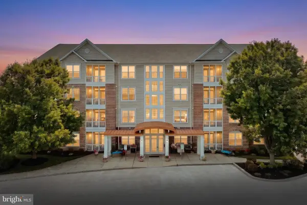 1010 Crest Way #402, YORK, PA 17403