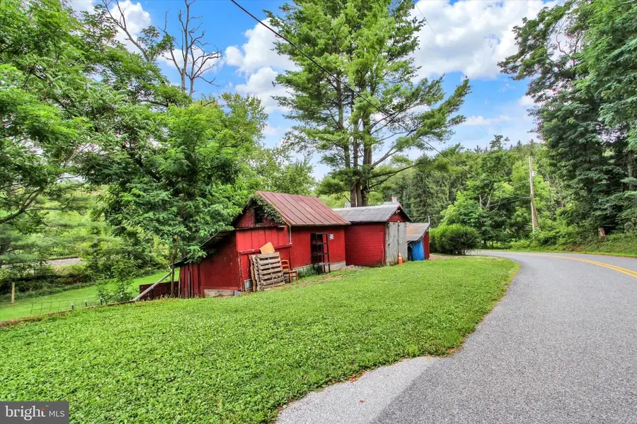 7640 Intersection Rd, Glen Rock, PA 17327 - #3