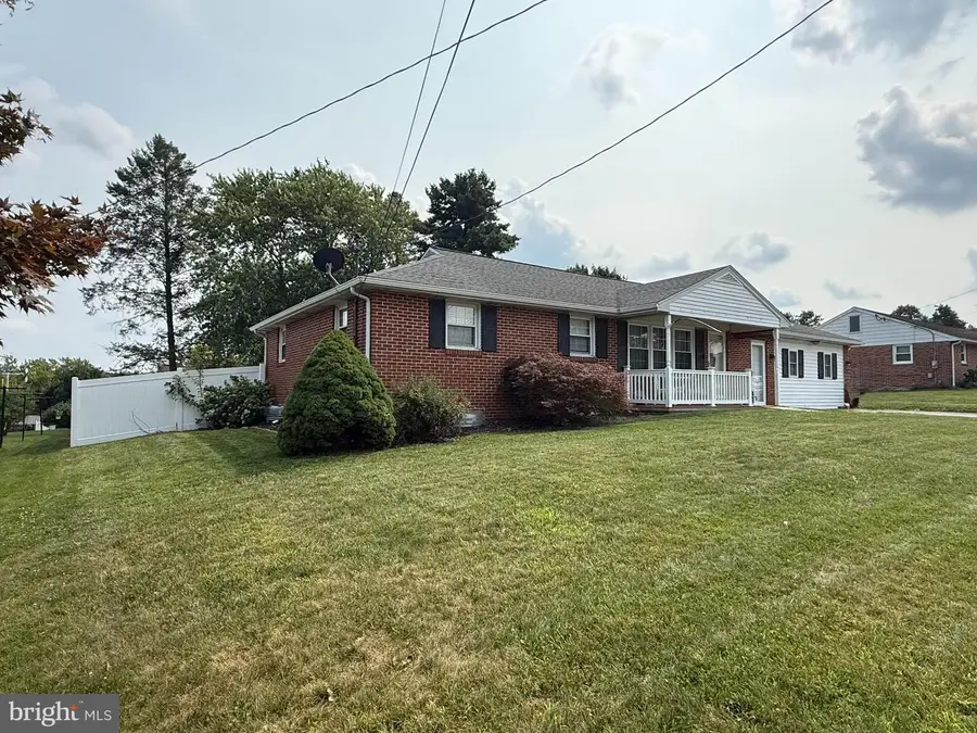 116 E Clearview Dr, Shrewsbury, PA 17361 - #2