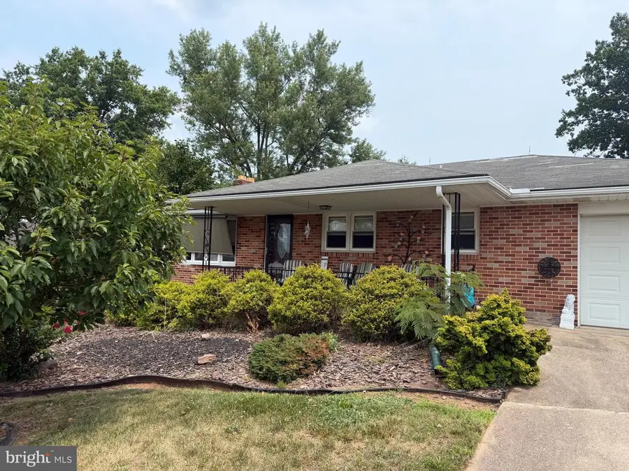 2329 Redwood Rd, York, PA 17408 - #3