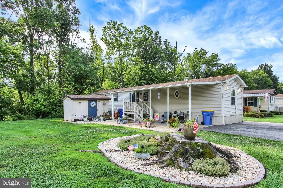 223 Waldorf Dr, York, PA 17404 - #1