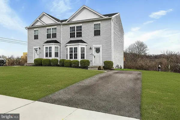 3653-3655 Kortni Dr, DOVER, PA 17315