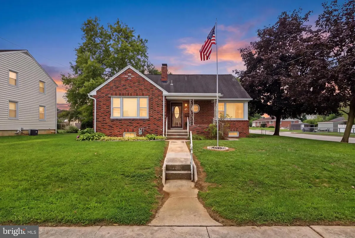 120 Maple Ave, Hanover, PA 17331 - #1