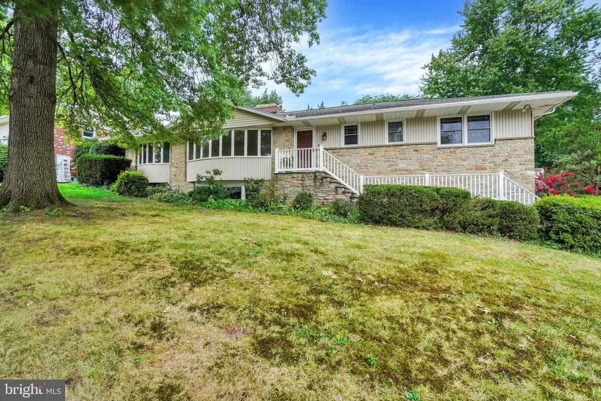 385 Tri Hill Dr, York, PA 17403 - #1