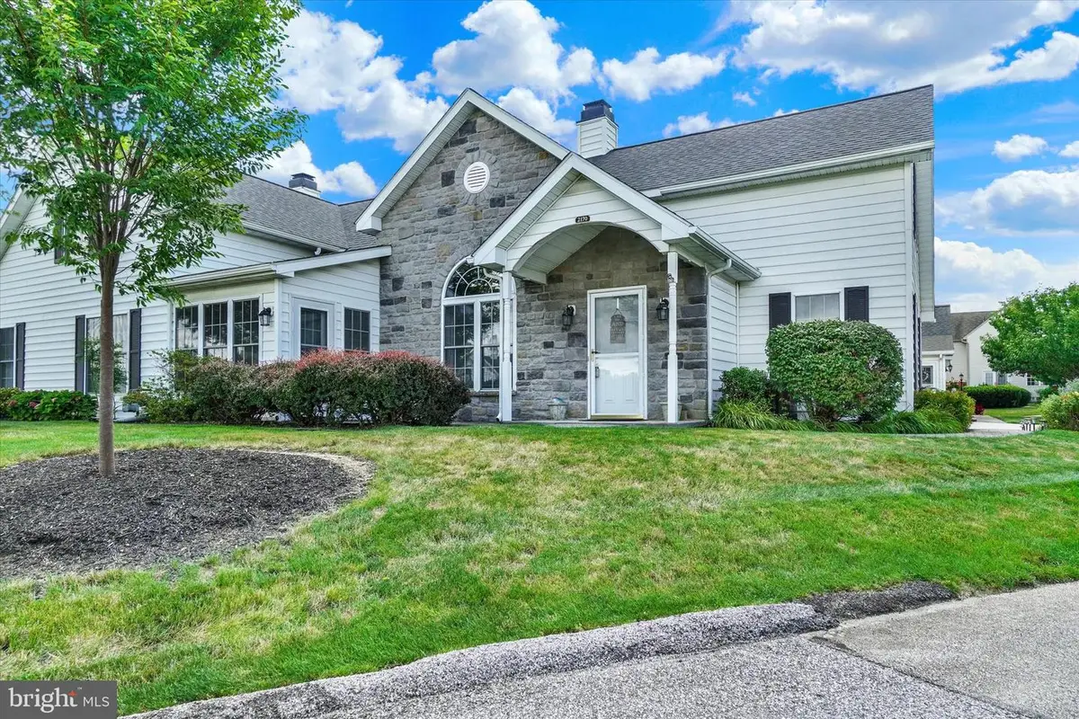 2170 Knob Hill Rd, York, PA 17403 - #1