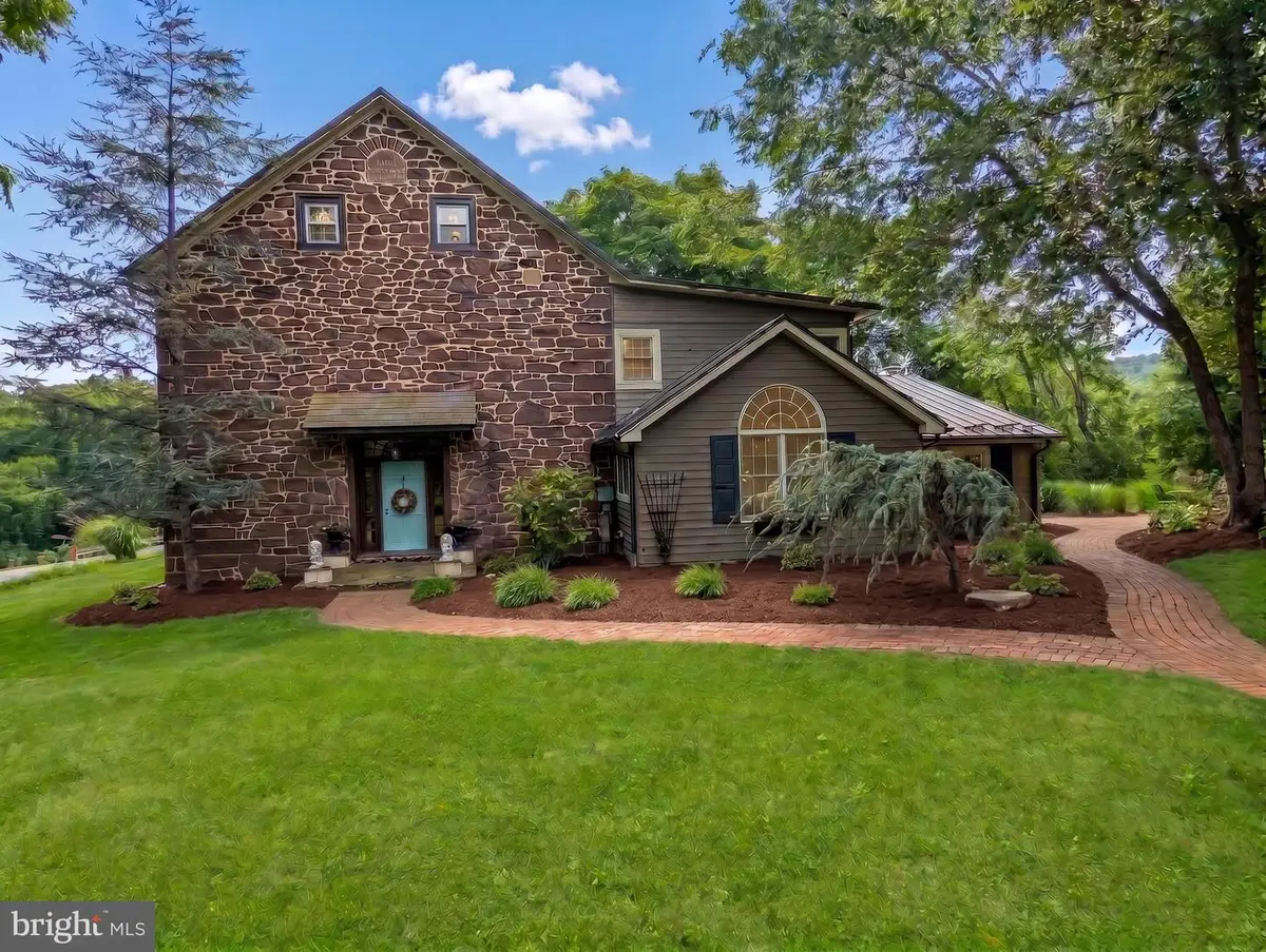 741 Wyndamere Rd, Lewisberry, PA 17339 - #1