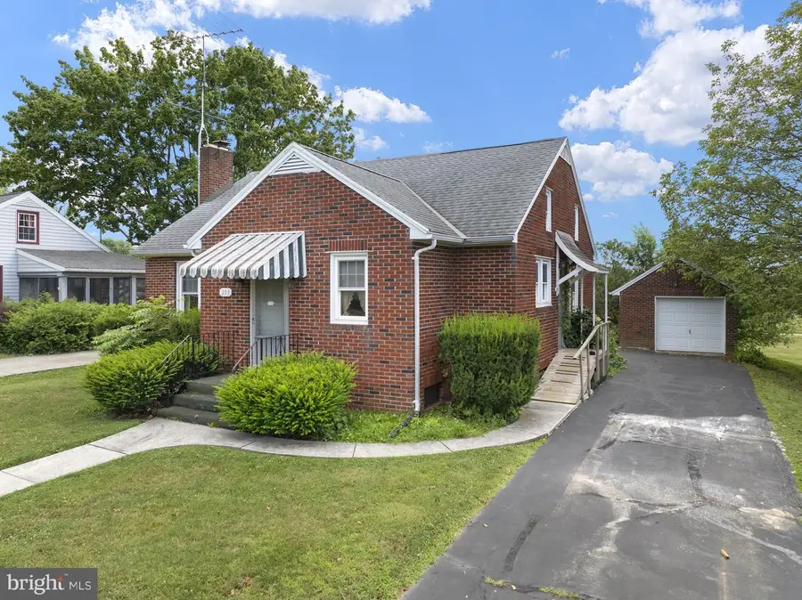 203 Park Heights Blvd, Hanover, PA 17331 - #2
