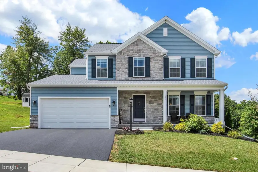 135 Red Maple Dr, Etters, PA 17319 - #2