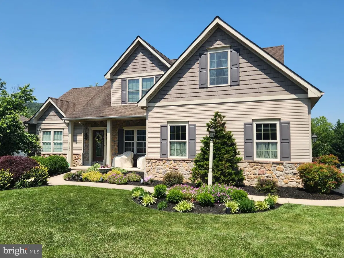 1213 Winterberry Dr, York, PA 17406 - #1