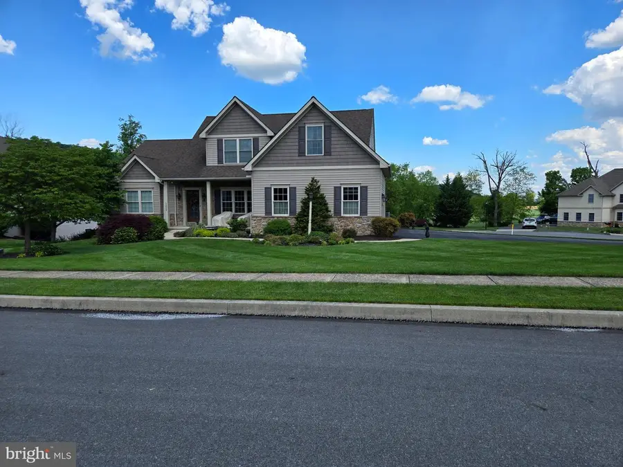 1213 Winterberry Dr, York, PA 17406 - #3
