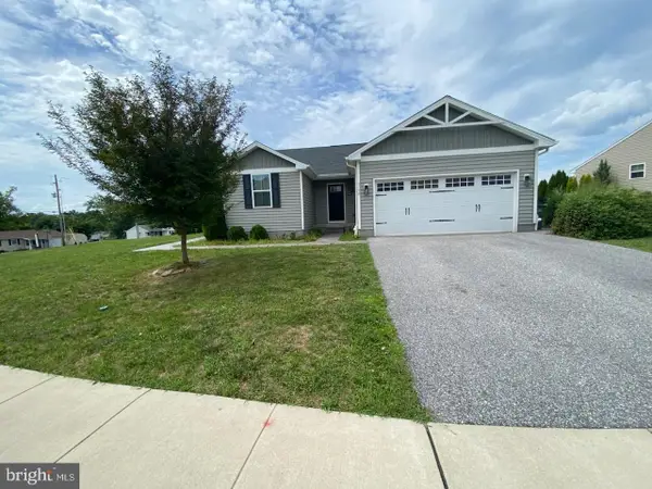 3190 Fox Ridge East Dr, DOVER, PA 17315