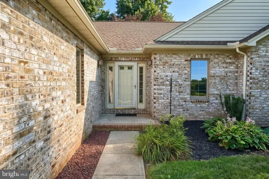2874 Sparrow Dr, York, PA 17408 - #3