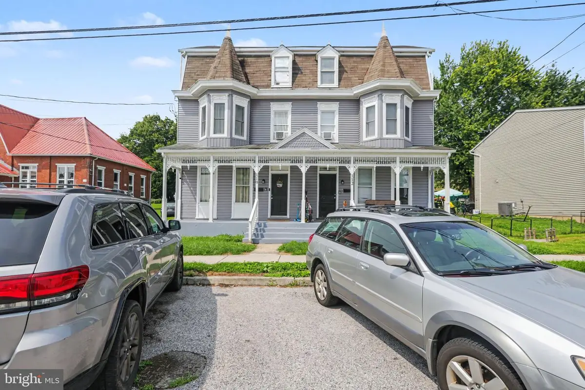 110 N York St, Etters, PA 17319 - #1