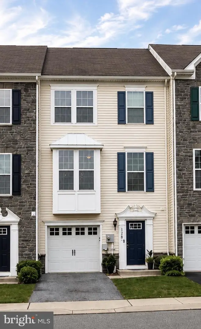 1285 Rannoch #23, York, PA 17403 - #1