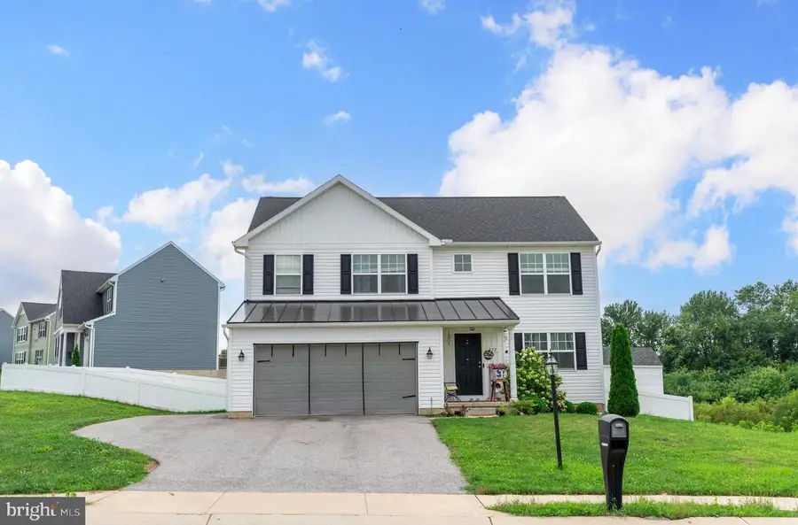 252 Valley View Cir, York, PA 17408 - #2