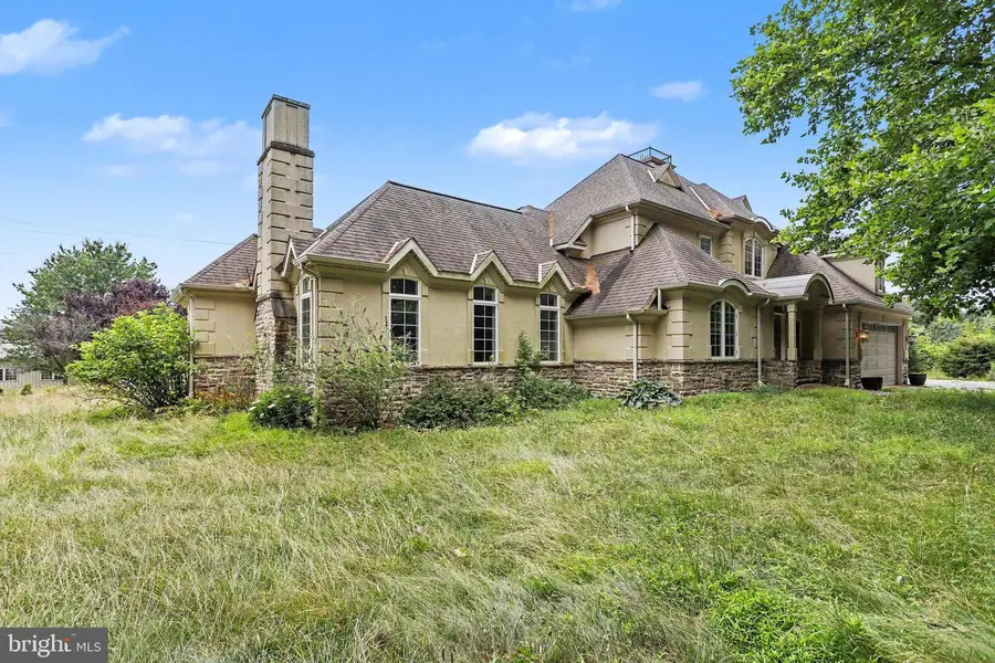 4097 Wren Rd, Thomasville, PA 17364 - #2