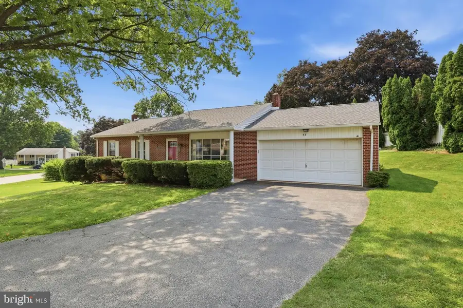 32 Strassburg Cir, Shrewsbury, PA 17361 - #2