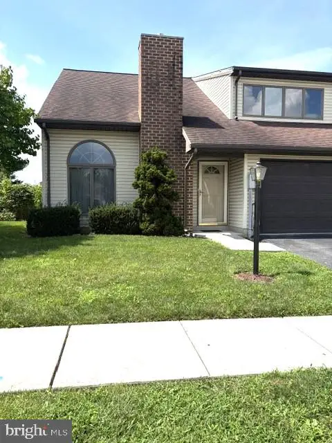 1118 Roosevelt Ct, HANOVER, PA 17331