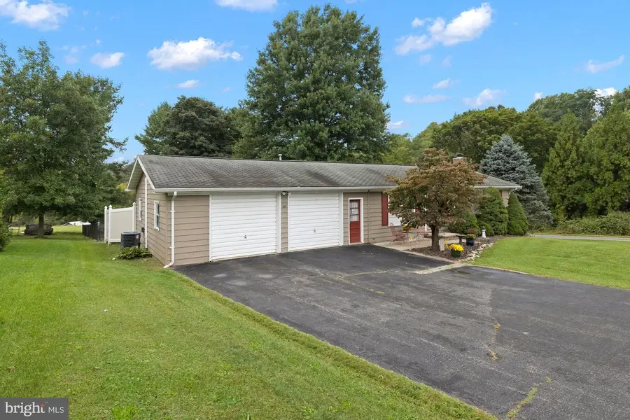 4851 Blue Hill Rd, Glenville, PA 17329 - #3
