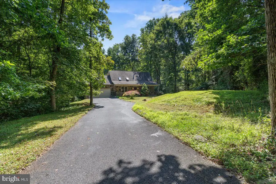 682 Woodburne Rd, Lewisberry, PA 17339 - #2