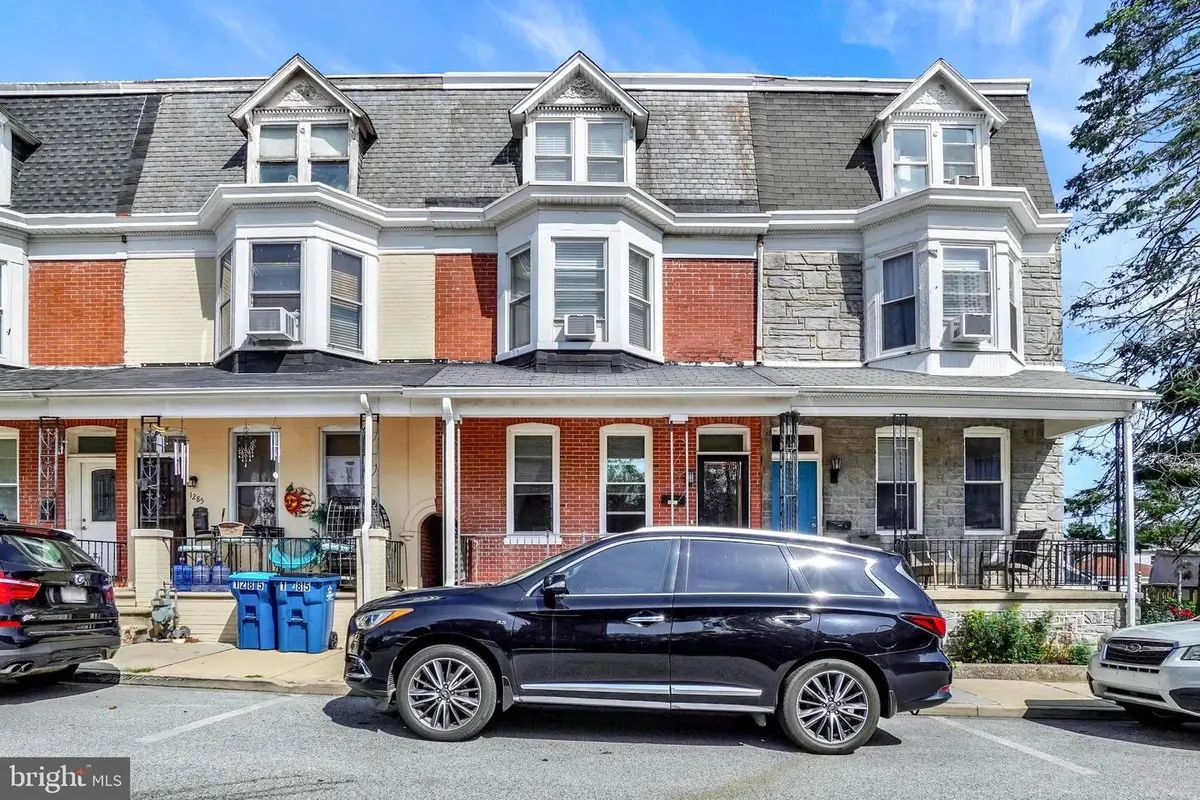 1283 W Poplar St, York, PA 17404 - #1
