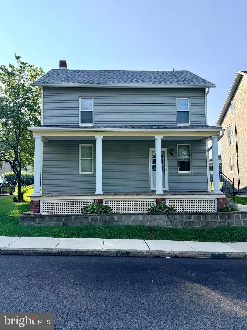 111 S 2nd St, Mount Wolf, PA 17347 - #2