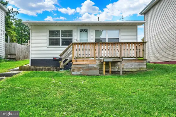 1608 W Poplar Ter, YORK, PA 17404