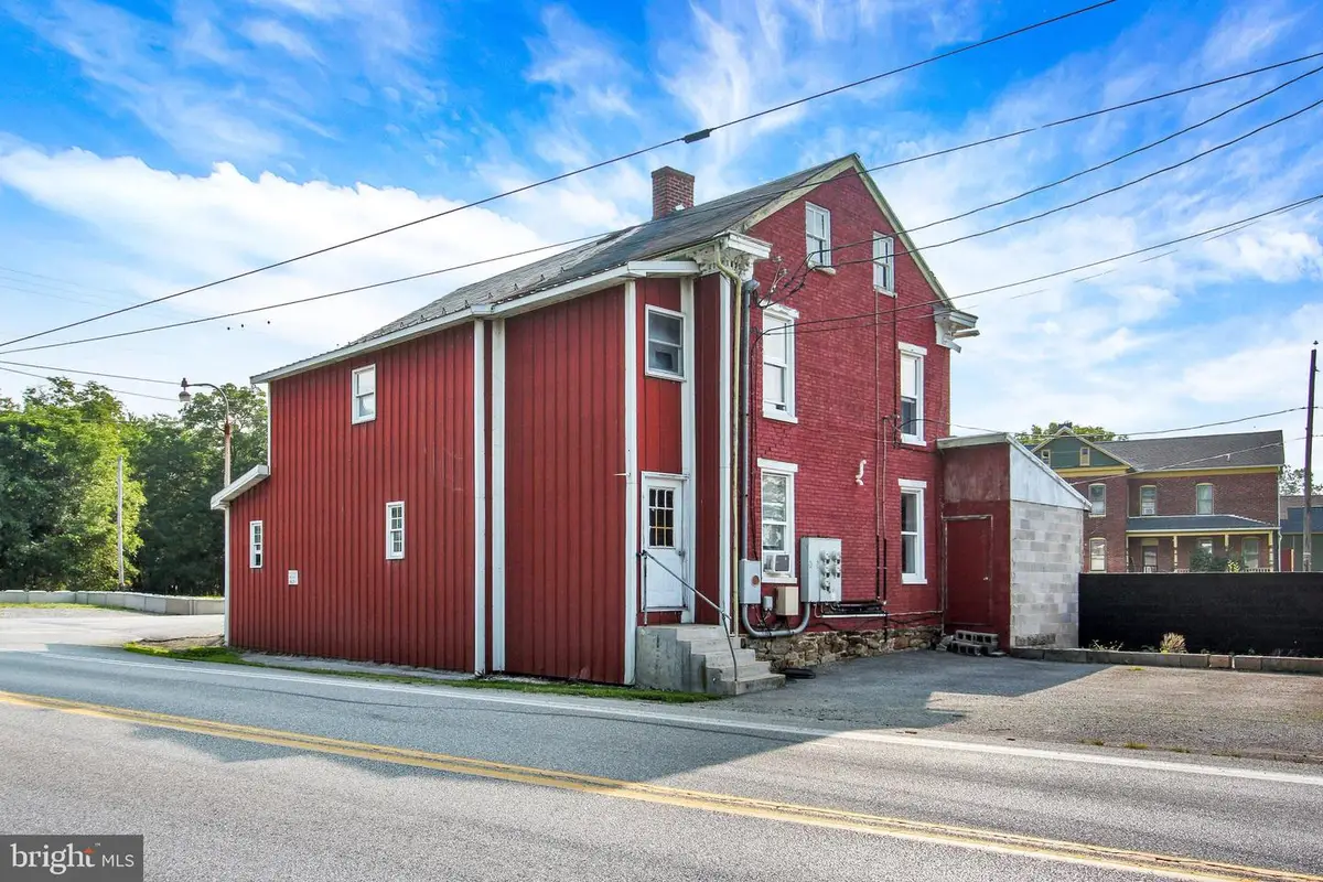 5998 Colonial Valley Rd, Spring Grove, PA 17362 - #1