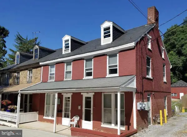 102-104 Church St, GLEN ROCK, PA 17327